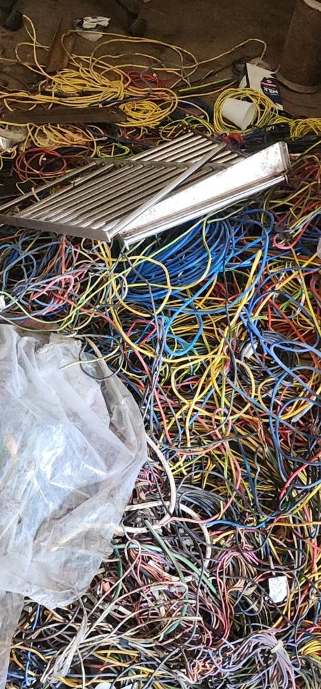 Mixed electrical wire and e-waste scrap